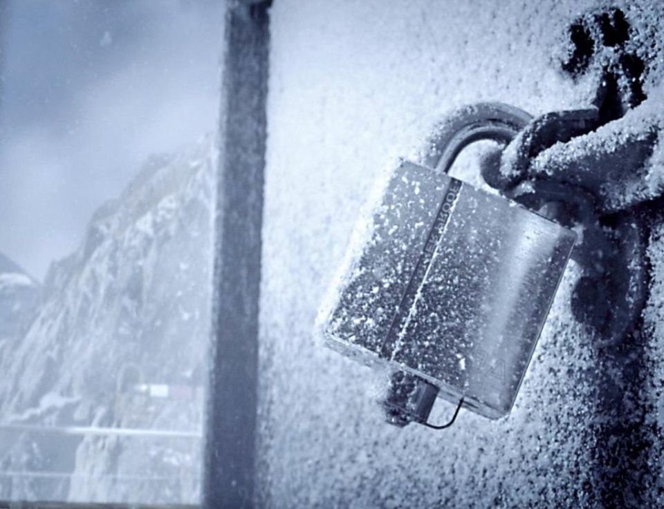 Как пережить замерзший замок: простые советы на холодную осень