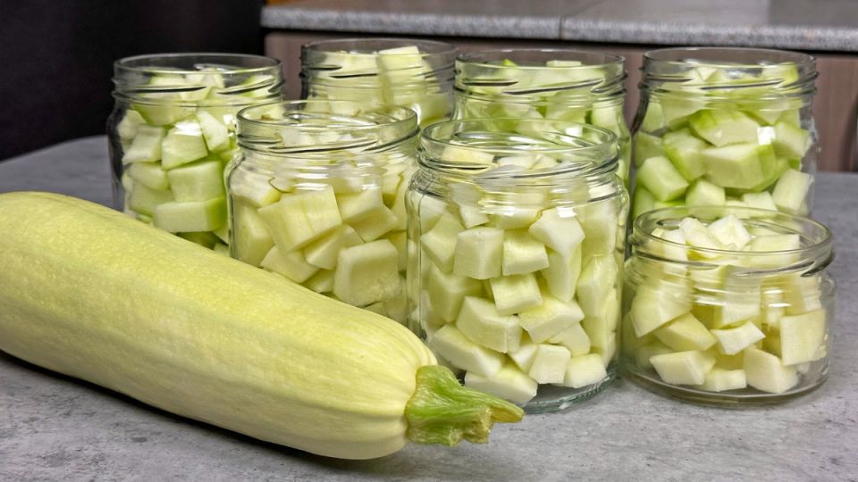 8 необычных рецептов кабачков, которые стоит попробовать этой зимой