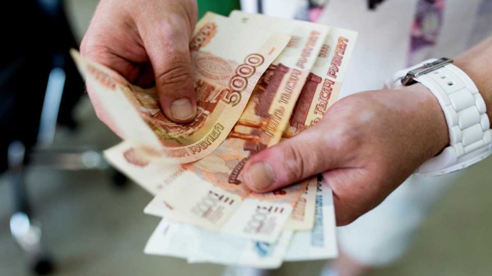 Три компании МФО, которые заботятся о своих клиентах: просто о погашении долгов