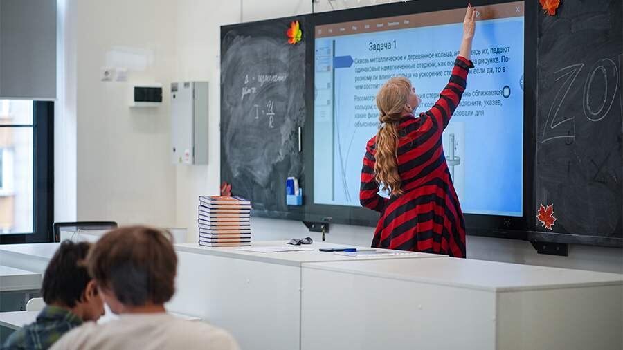 Педагоги и медики смогут уйти на пенсию раньше — подробности из Общественной палаты