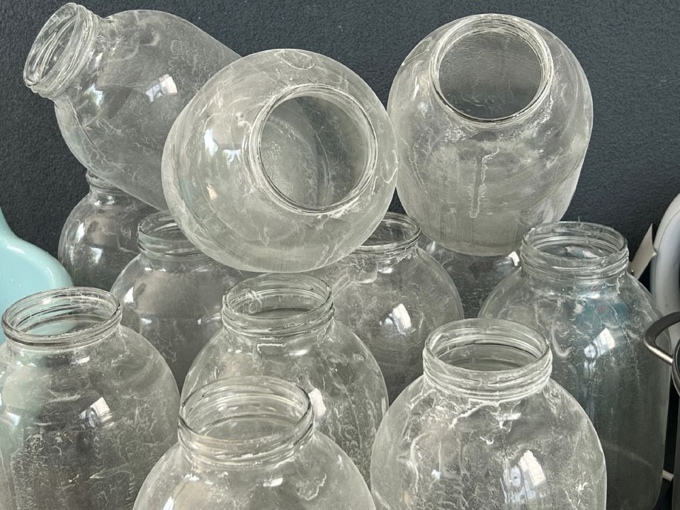 Секреты успешной консервации: как избежать взрывов и помутнений