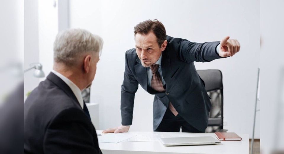 Увольнение по инициативе работодателя: что важно знать в 2025 году и как защитить права