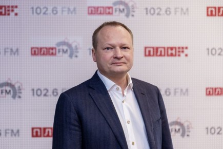 #FM.                   3  :