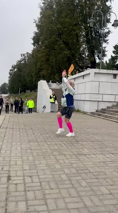  152      5      