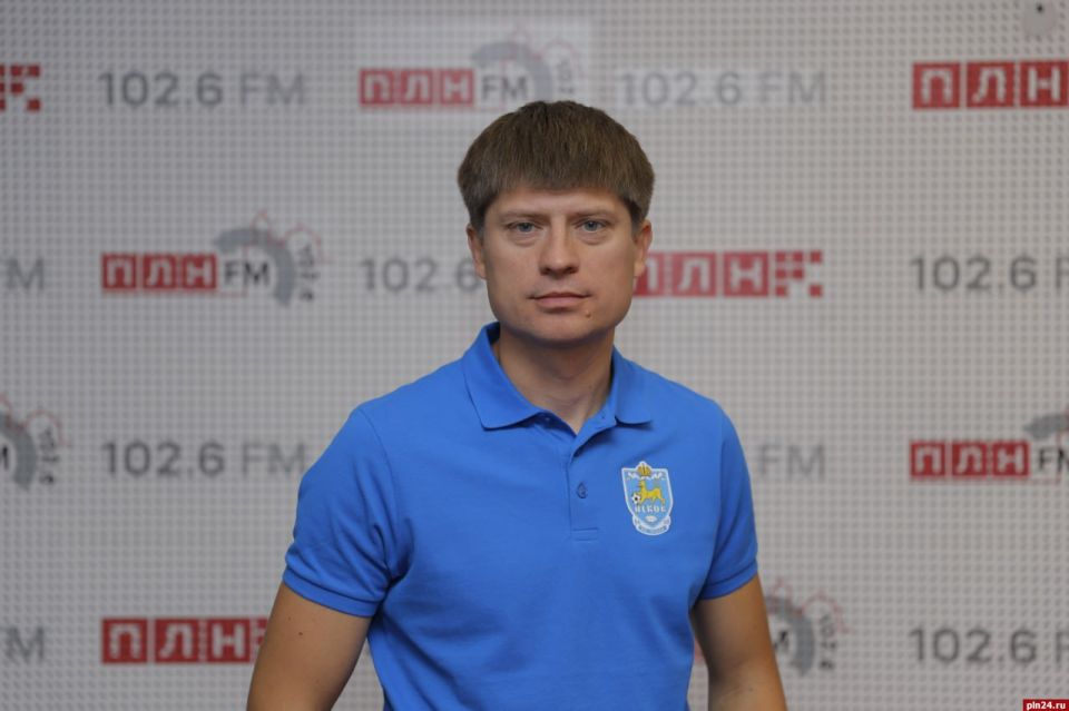 #FM.          -