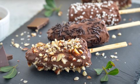 Сладкоежки будут в восторге: этот десерт из бананов вкуснее тортов и пирожных