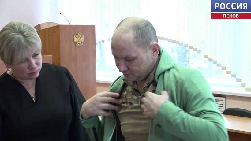 Адаптивную одежду передал сегодня фонд "Защитники Отечества" ветерану боевых действий из Великолукского района Адаптивную одежду передал сегодня фонд "Защитники Отечества" ветерану боевых действий из Великолукского района