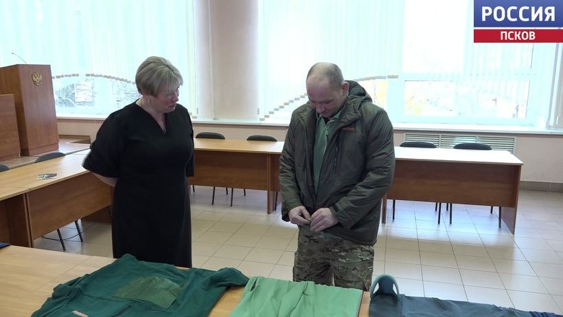 Адаптивную одежду передал сегодня фонд "Защитники Отечества" ветерану боевых действий из Великолукского района Адаптивную одежду передал сегодня фонд "Защитники Отечества" ветерану боевых действий из Великолукского района