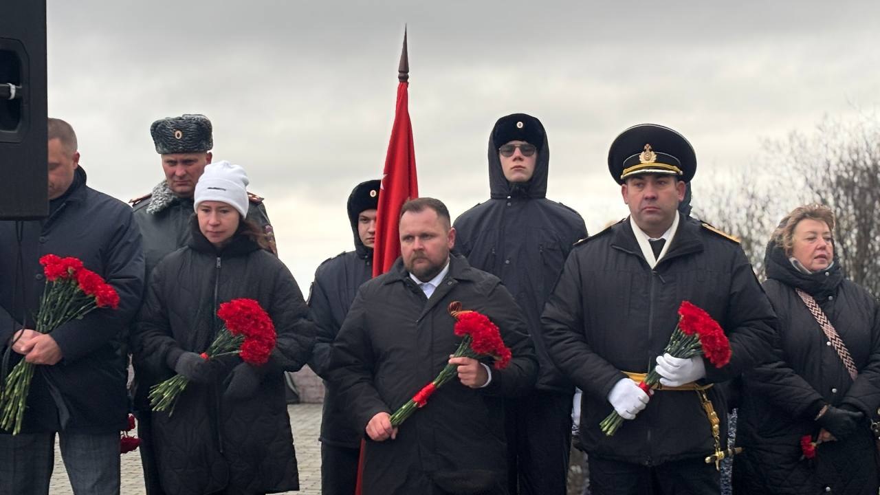 Знамя Победы отправилось в Псковскую область в рамках всероссийской акции «Марш Знамени Победы» Знамя Победы отправилось в Псковскую область в рамках всероссийской акции «Марш Знамени Победы»