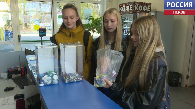 Футбольный клуб "Псков" совместно со стадионом "Машиностроитель" проводит экологический месяц Футбольный клуб "Псков" совместно со стадионом "Машиностроитель" проводит экологический месяц