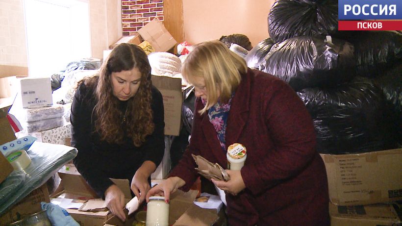 Сегодня в зону СВО к нашим военнослужащим отправился очередной груз из Идрицы Сегодня в зону СВО к нашим военнослужащим отправился очередной груз из Идрицы