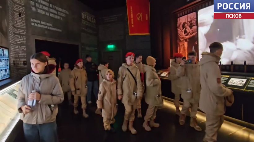 Юнармейцы военно-патриотического клуба из Опочки "Беркут" в составе делегации школьников Псковской области побывали в парке "Патриот" в Москве Юнармейцы военно-патриотического клуба из Опочки "Беркут" в составе делегации школьников Псковской области побывали в парке "Патриот" в Москве