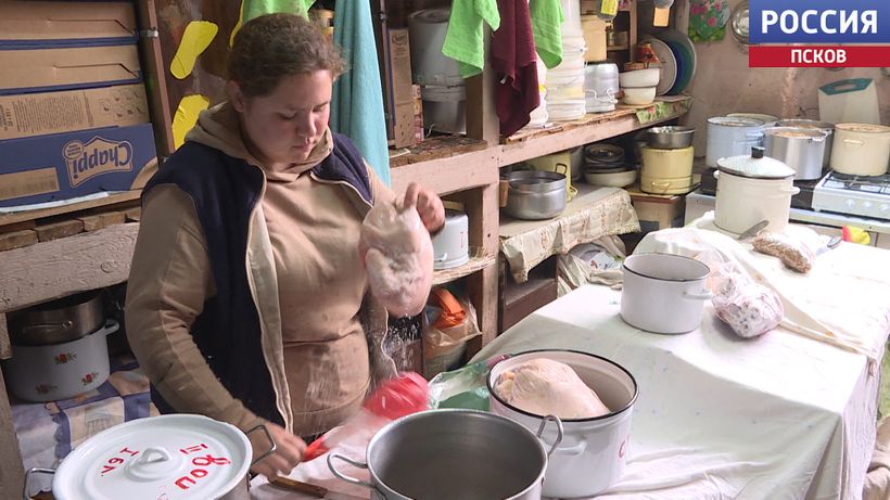 Псковский приют "Лесопилка" в бедственном положении Псковский приют "Лесопилка" в бедственном положении