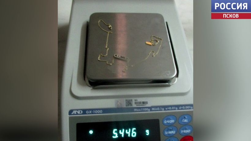 Псковские таможенники пресекли ввоз в нашу страну незадекларированных ювелирных изделий стоимостью в полтора миллиона рублей Псковские таможенники пресекли ввоз в нашу страну незадекларированных ювелирных изделий стоимостью в полтора миллиона рублей