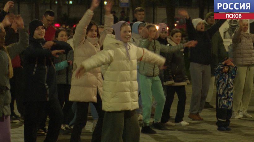 Семейные соревнования. Ученики 29-й гимназии и их родители приняли участие в спортивно-краеведческой игре "Дорогами Победы" Семейные соревнования. Ученики 29-й гимназии и их родители приняли участие в спортивно-краеведческой игре "Дорогами Победы"