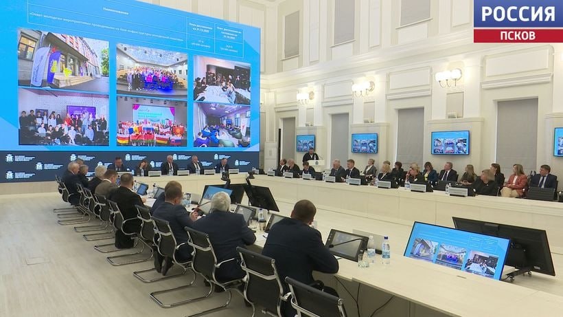 Реализацию в регионе нацпроекта "Молодежь и дети" обсудили сегодня на очередной сессии депутаты Псковского областного Собрания