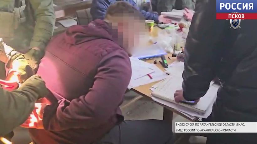 Руководитель организации, которая занимается ремонтом образовательных учреждений в Великих Луках, арестован по делу о хищении 32 миллионов рублей Руководитель организации, которая занимается ремонтом образовательных учреждений в Великих Луках, арестован по делу о хищении 32 миллионов рублей