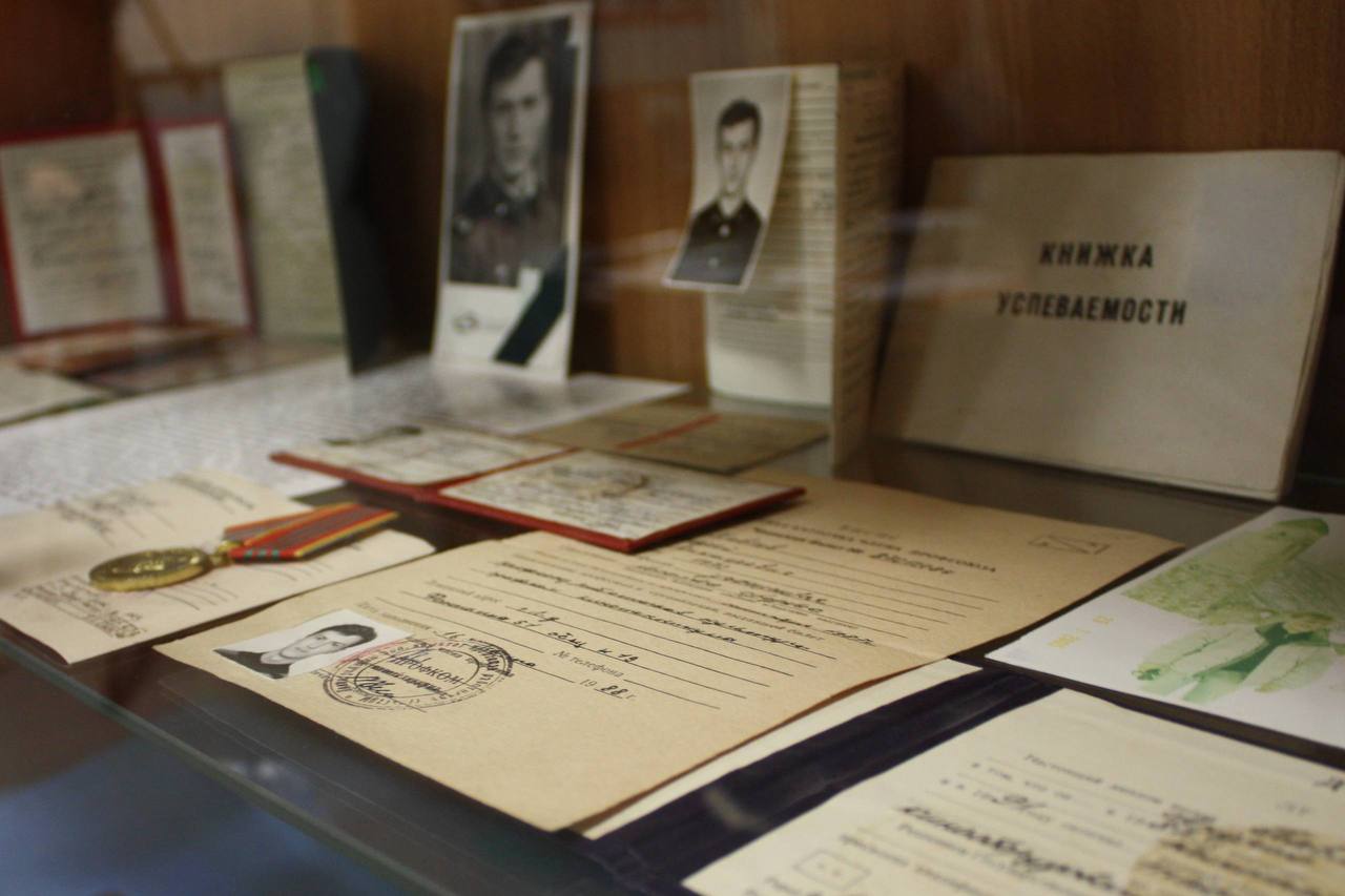 Елкин Борис: От всего сердца поздравил наш Естественно-математический лицей с 50-летним юбилеем! Елкин Борис: От всего сердца поздравил наш Естественно-математический лицей с 50-летним юбилеем!