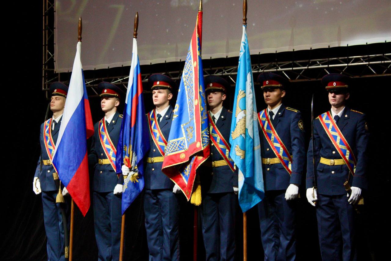 Елкин Борис: Поздравил сотрудников псковского СИЗО с двумя профессиональными праздниками