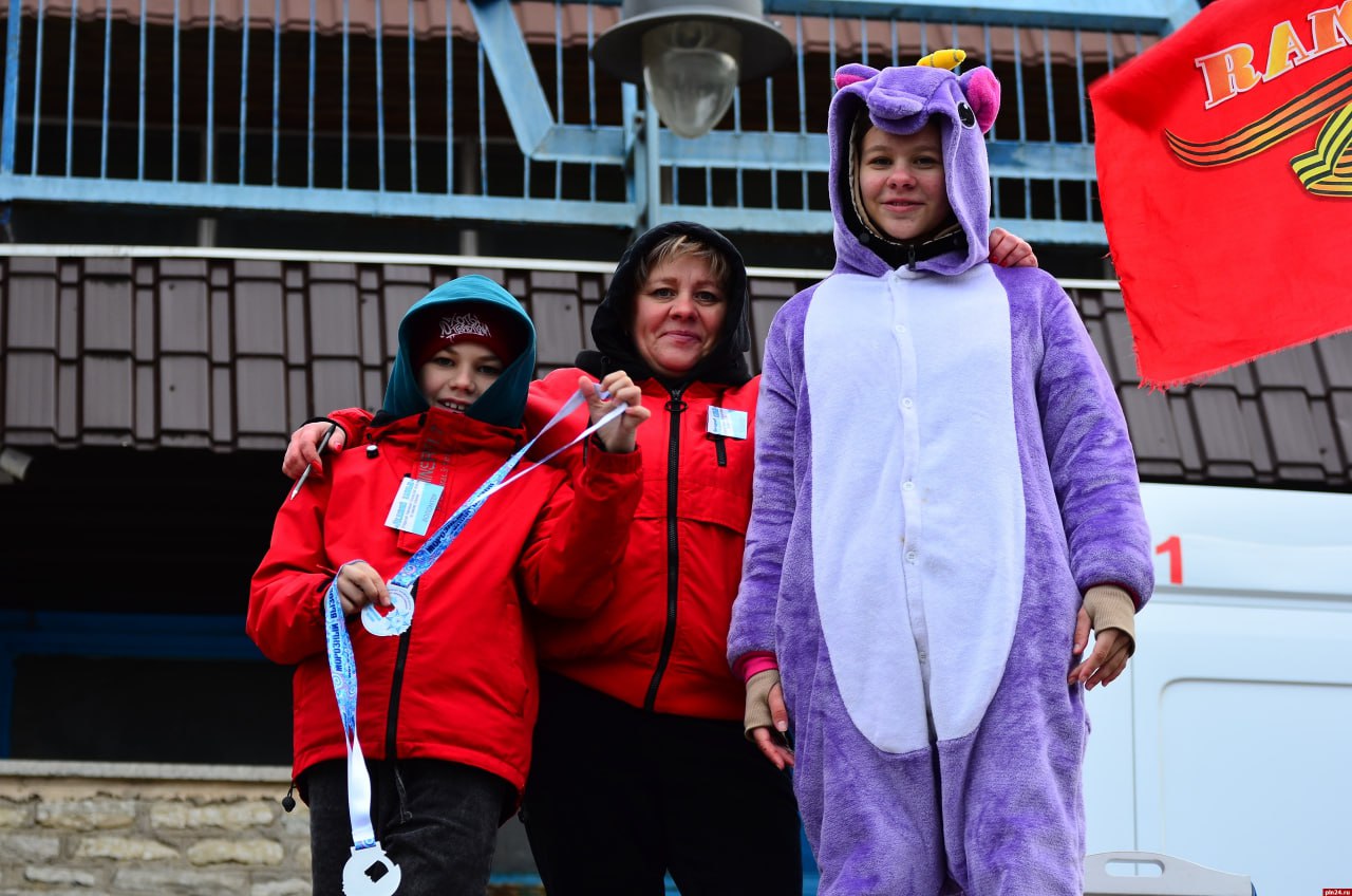 «Морозный вызов» на реке Великой «Морозный вызов» на реке Великой