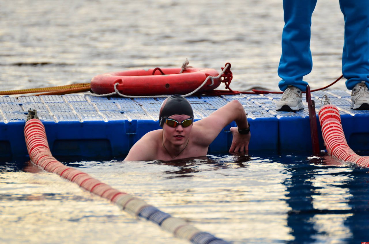 «Морозный вызов» на реке Великой «Морозный вызов» на реке Великой