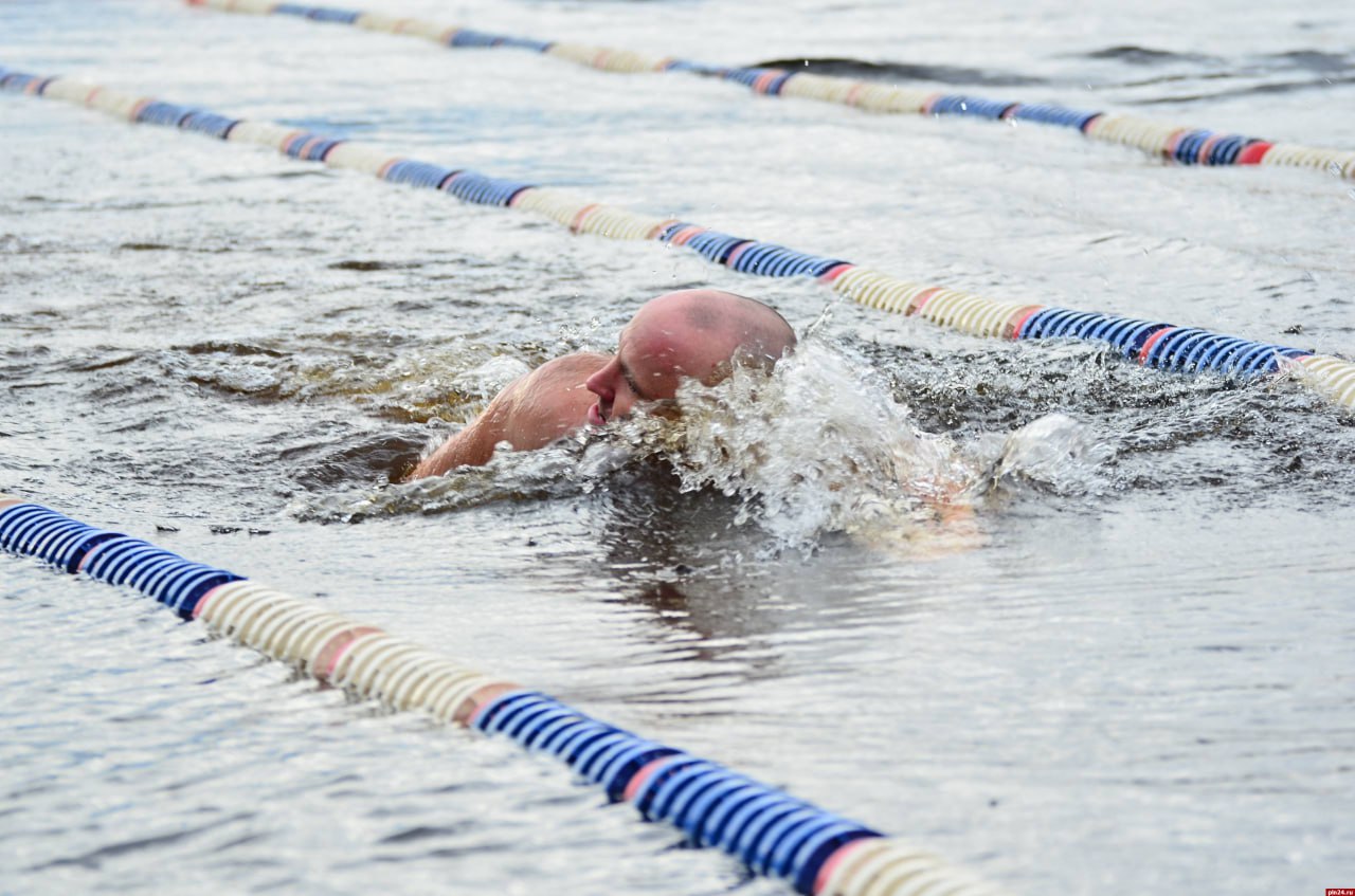 «Морозный вызов» на реке Великой «Морозный вызов» на реке Великой