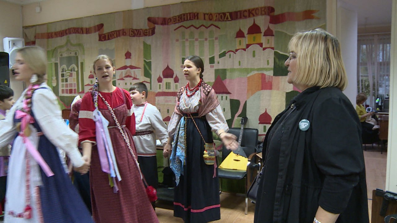 Народный коллектив фольклорного ансамбля "Уграда" отметил свой 25-летний юбилей Народный коллектив фольклорного ансамбля "Уграда" отметил свой 25-летний юбилей