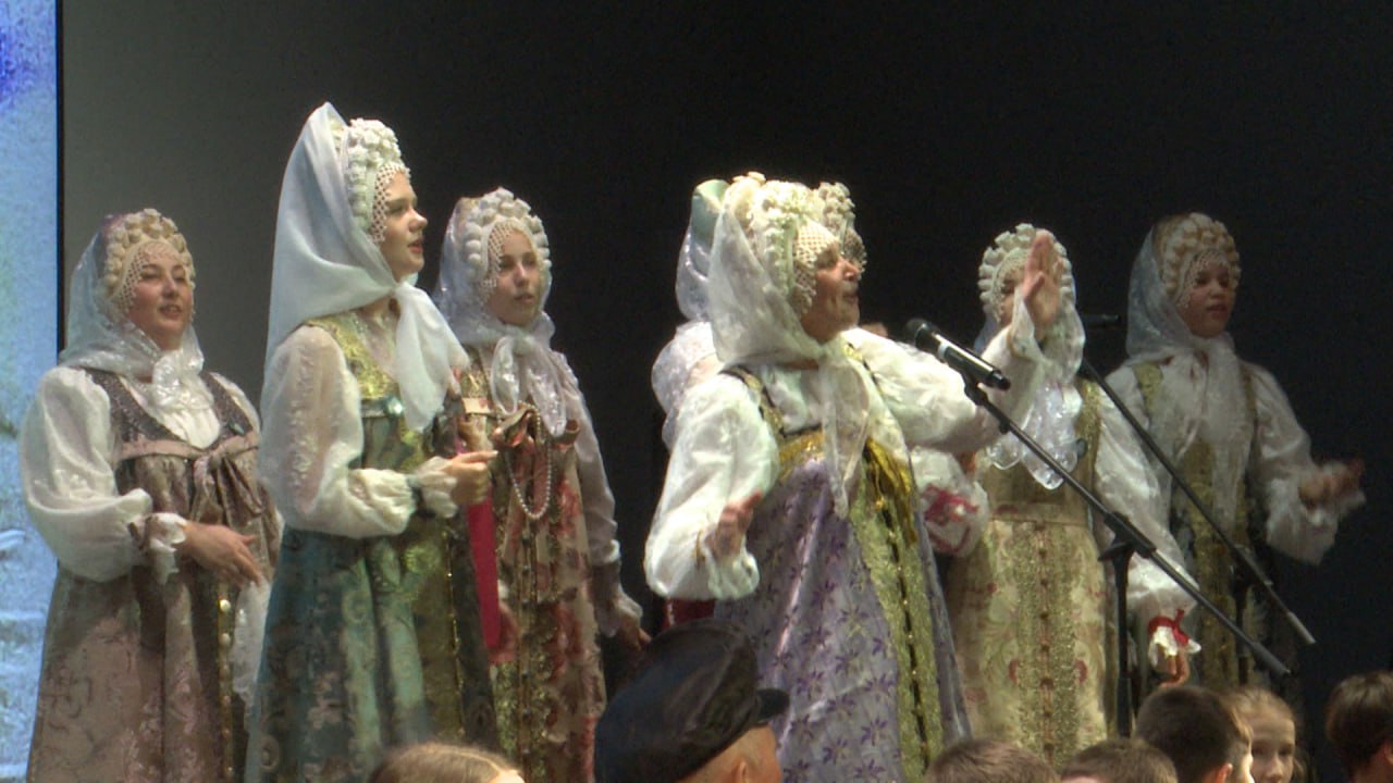 Народный коллектив фольклорного ансамбля "Уграда" отметил свой 25-летний юбилей Народный коллектив фольклорного ансамбля "Уграда" отметил свой 25-летний юбилей