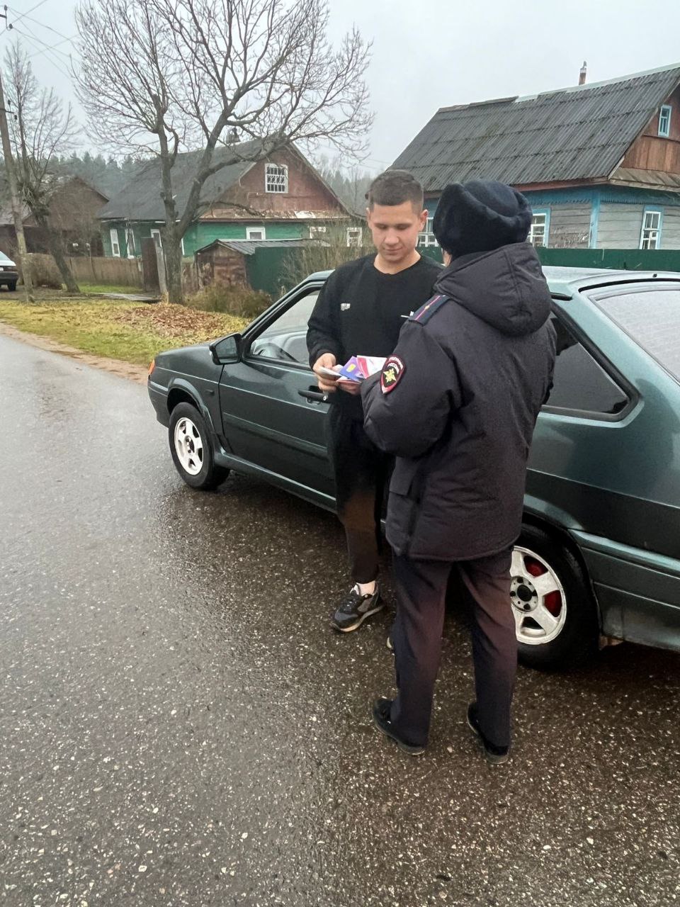 Сотрудники Госавтоинспекции МО МВД России "Новосокольнический" провели профилактическую акцию под названием " 0% алкоголя", направленную на предупреждение дорожно-транспортных происшествий с участием нетрезвых водителей и в... Сотрудники Госавтоинспекции МО МВД России "Новосокольнический" провели профилактическую акцию под названием " 0% алкоголя", направленную на предупреждение дорожно-транспортных происшествий с участием нетрезвых водителей и в...