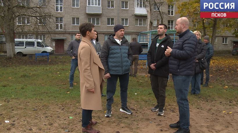 Участники программы "Герои земли Псковской" знакомятся с работой органов власти Участники программы "Герои земли Псковской" знакомятся с работой органов власти