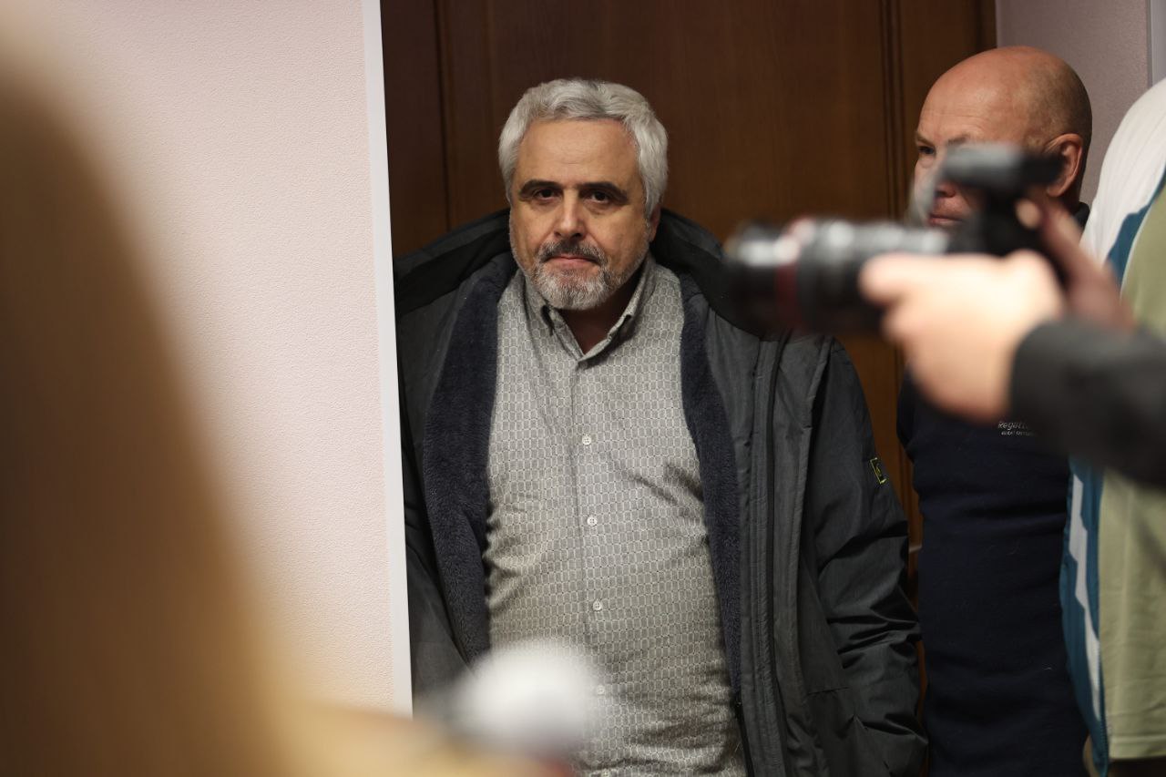 Льва Шлосберга* приговорили к обязательным работам Льва Шлосберга* приговорили к обязательным работам