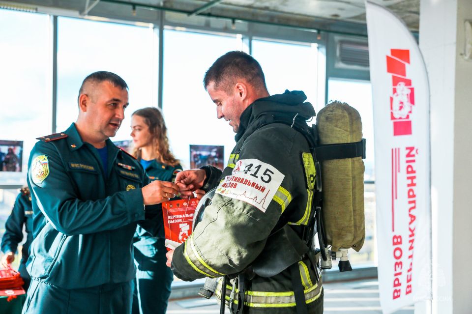 Псковские огнеборцы стали участниками Международных соревнований «Вертикальный вызов» 2025 Псковские огнеборцы стали участниками Международных соревнований «Вертикальный вызов» 2025