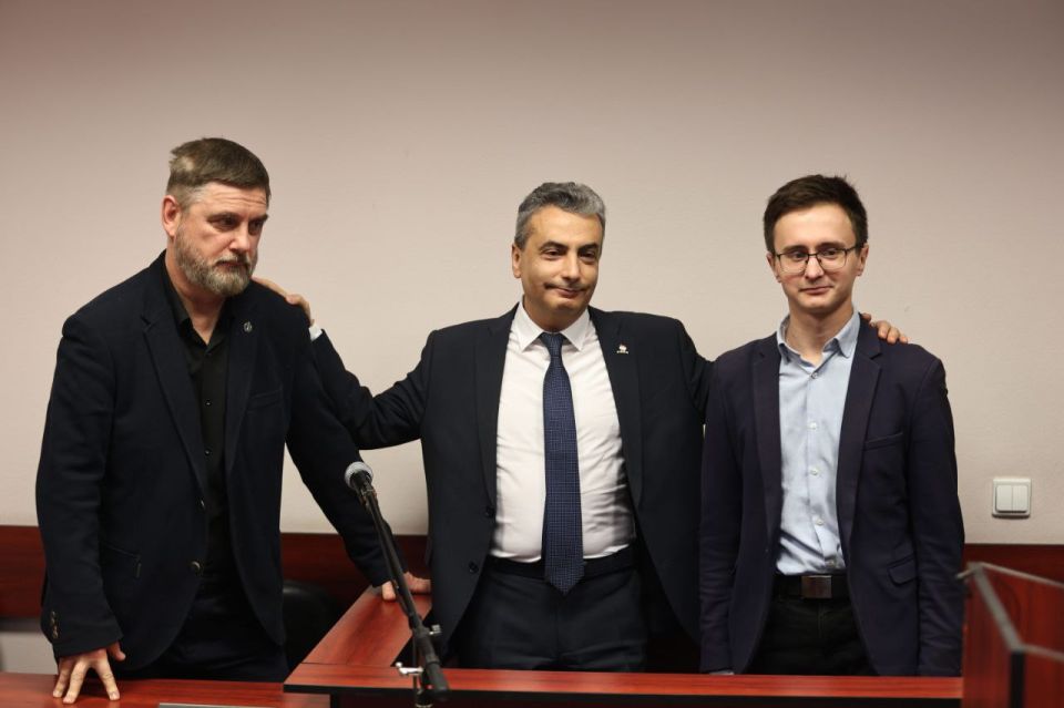 Льва Шлосберга* приговорили к обязательным работам Льва Шлосберга* приговорили к обязательным работам