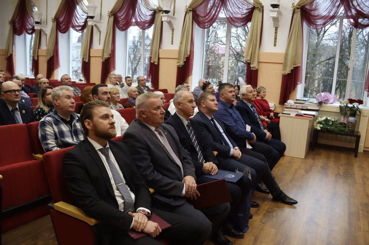 Торжественное мероприятие, посвященное 65-летию со дня образования Псковского областного радиотелевизионного передающего центра, прошло сегодня Торжественное мероприятие, посвященное 65-летию со дня образования Псковского областного радиотелевизионного передающего центра, прошло сегодня