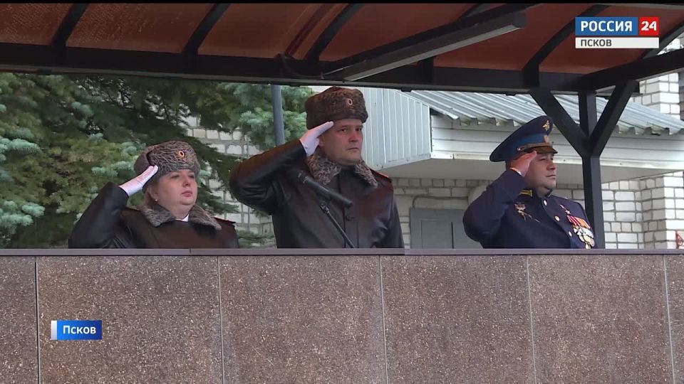 Участники президентской кадровой программы "Время героев" вернулись на стажировку в Псков из Москвы, где несколько месяцев проходили интенсивное обучение