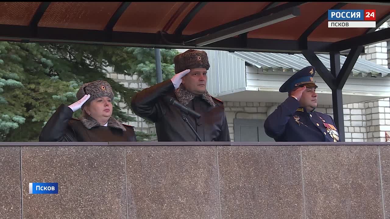 Участники президентской кадровой программы "Время героев" вернулись на стажировку в Псков из Москвы, где несколько месяцев проходили интенсивное обучение