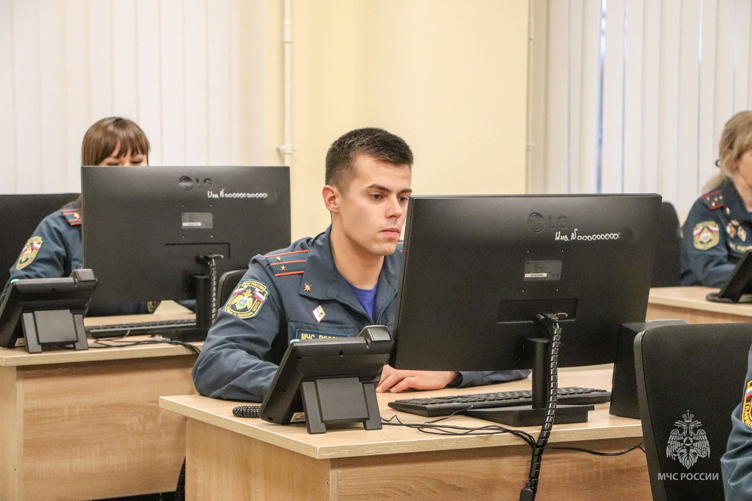 Сотрудники МЧС проверили свои знания о культуре народов России Сотрудники МЧС проверили свои знания о культуре народов России