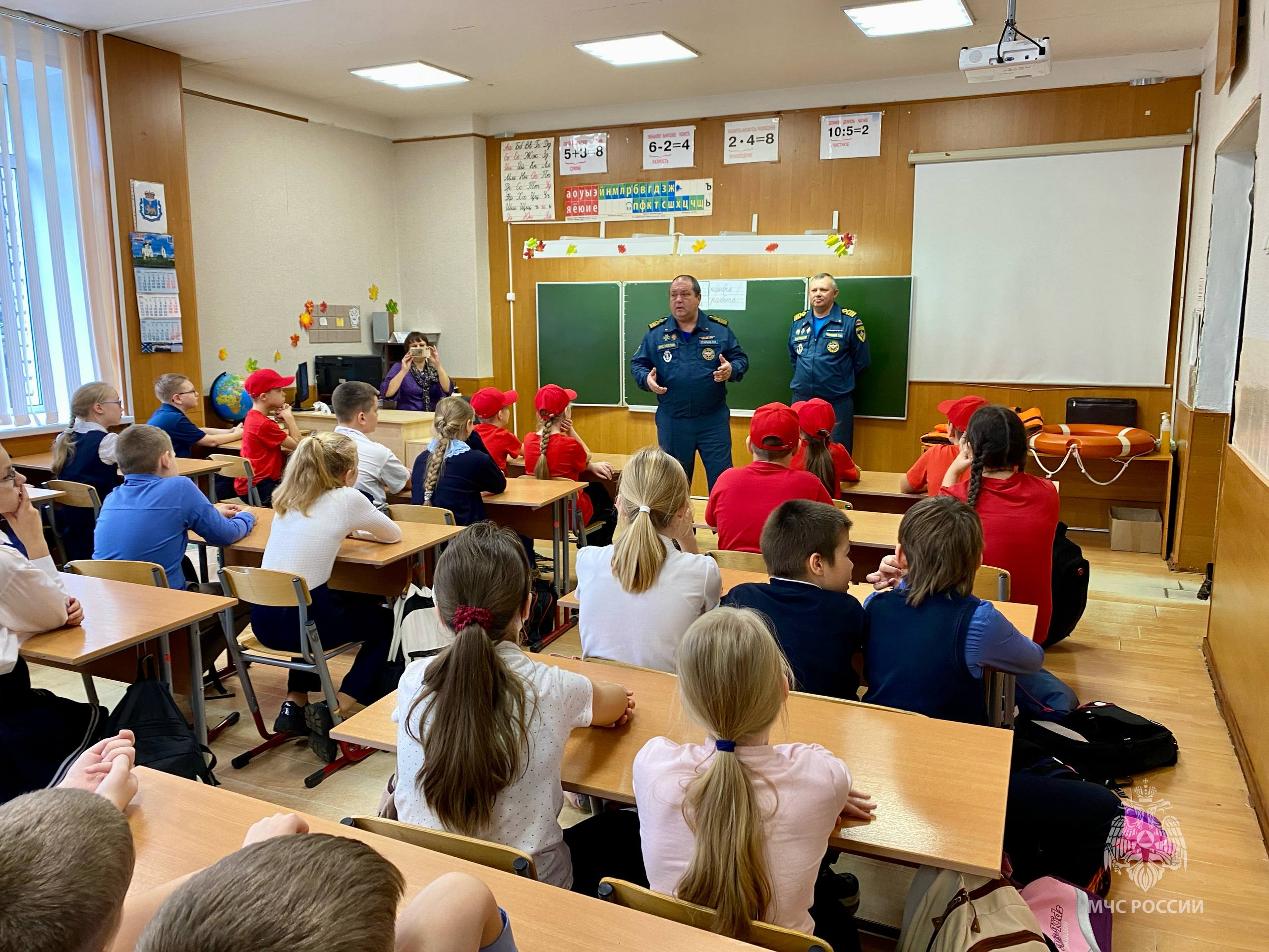 Урок от профессионалов: специалисты ГИМС напомнили о безопасности на водоемах Урок от профессионалов: специалисты ГИМС напомнили о безопасности на водоемах