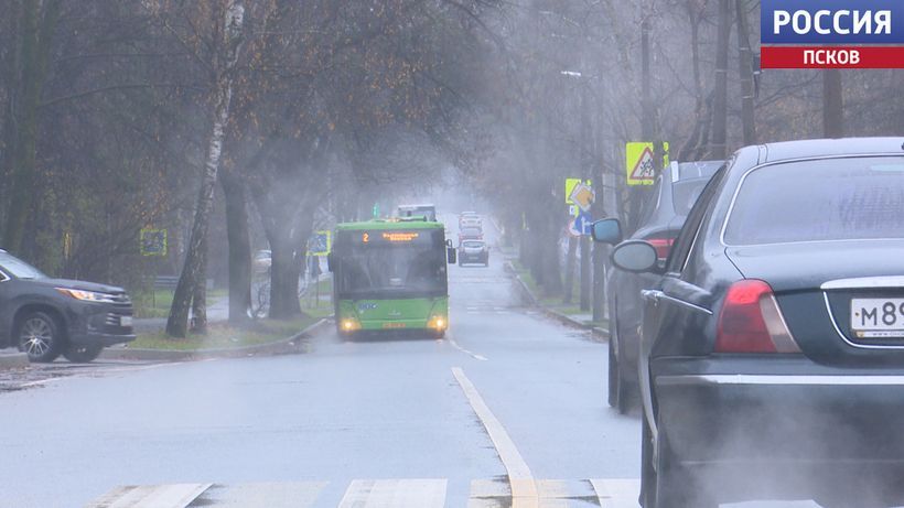 Не затягивать со сменой летней резины на зимнюю советуют дорожные полицейские