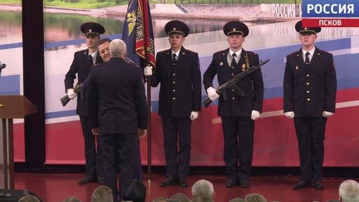 Свой профессиональный праздник отмечают сегодня полицейские