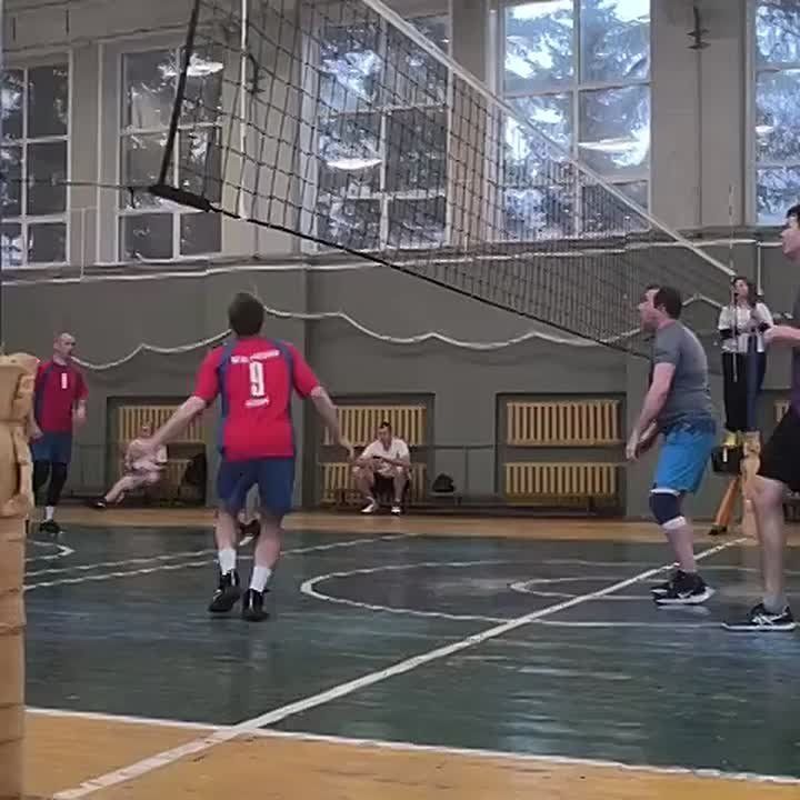 Прямо сейчас стартовал чемпионат Псковского регионального отделения общественно-государственного объединения «Всероссийское физкультурно-спортивное общество «Динамо» по волейболу