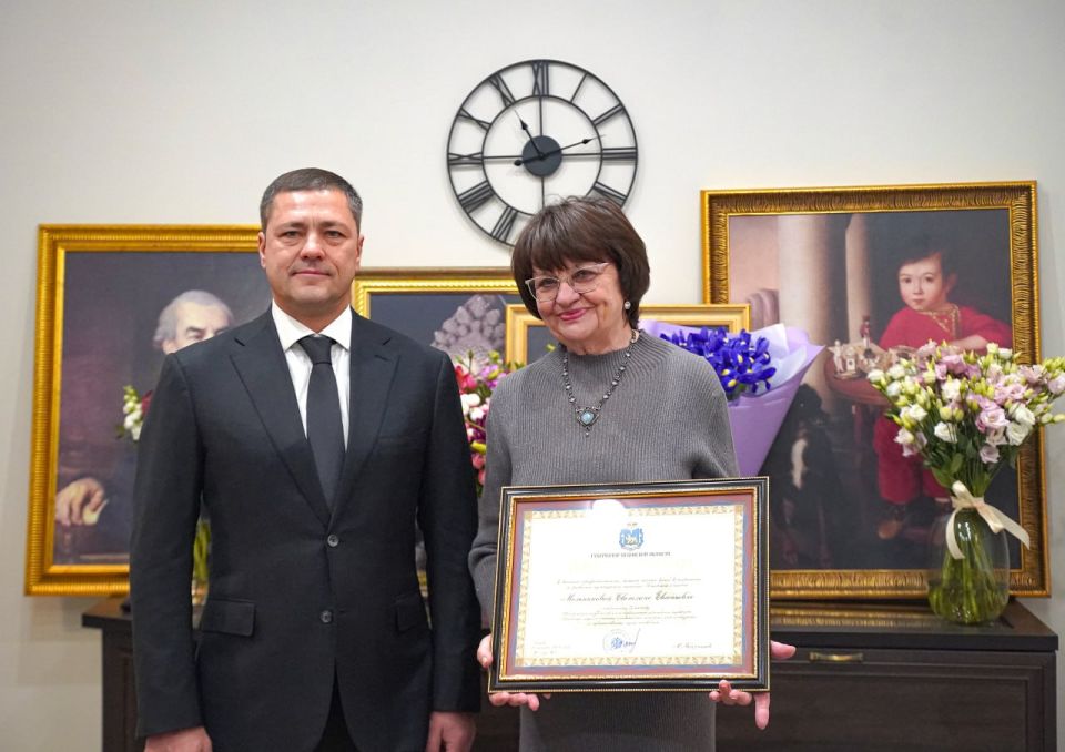 Губернатор Псковской области вручил Почетную грамоту гендиректору Псковского музея