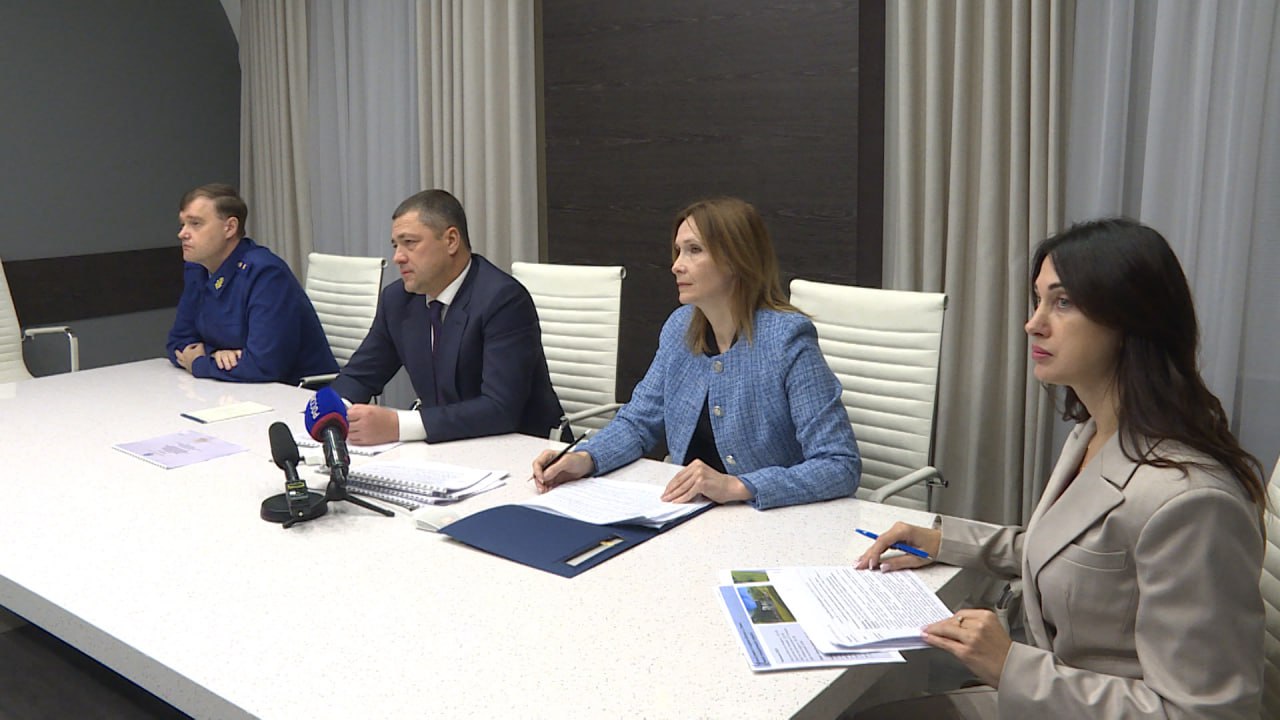 Напрямую к губернатору. С какими просьбами обратились жители к Михаилу Ведерникову? Напрямую к губернатору. С какими просьбами обратились жители к Михаилу Ведерникову?