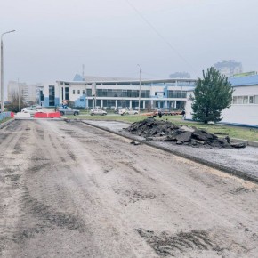 Елкин Борис: Ремонтные работы на дороге между улицей Коммунальной, домом №70, и улицей Балтийской, домом №12А, подходят к этапу подготовки основания для асфальтирования