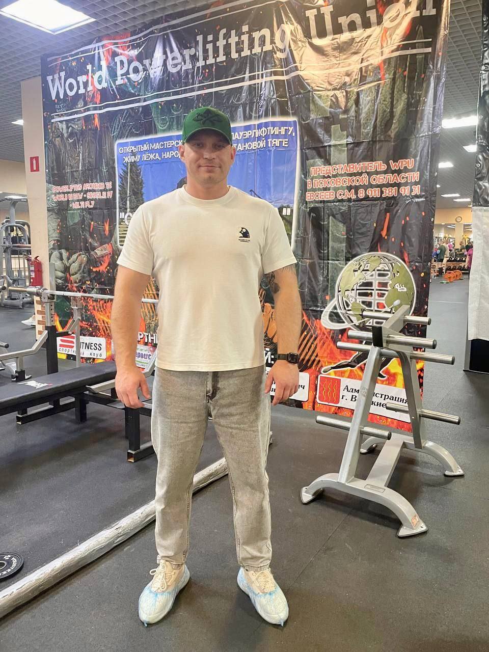 В рубрике #ФССП_лица делимся с вами историей Павла Котова, который не только стоит на страже порядка в судах, но и покоряет спортивные вершины В рубрике #ФССП_лица делимся с вами историей Павла Котова, который не только стоит на страже порядка в судах, но и покоряет спортивные вершины