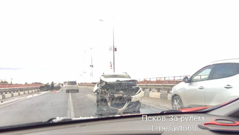 На трассе Р-23 в Пскове произошло трагическое ДТП, в результате которого один человек погиб