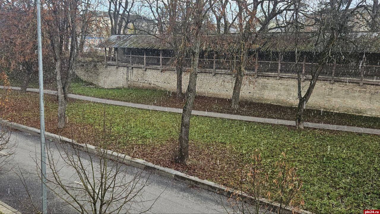 Град пошел в Пскове Град пошел в Пскове