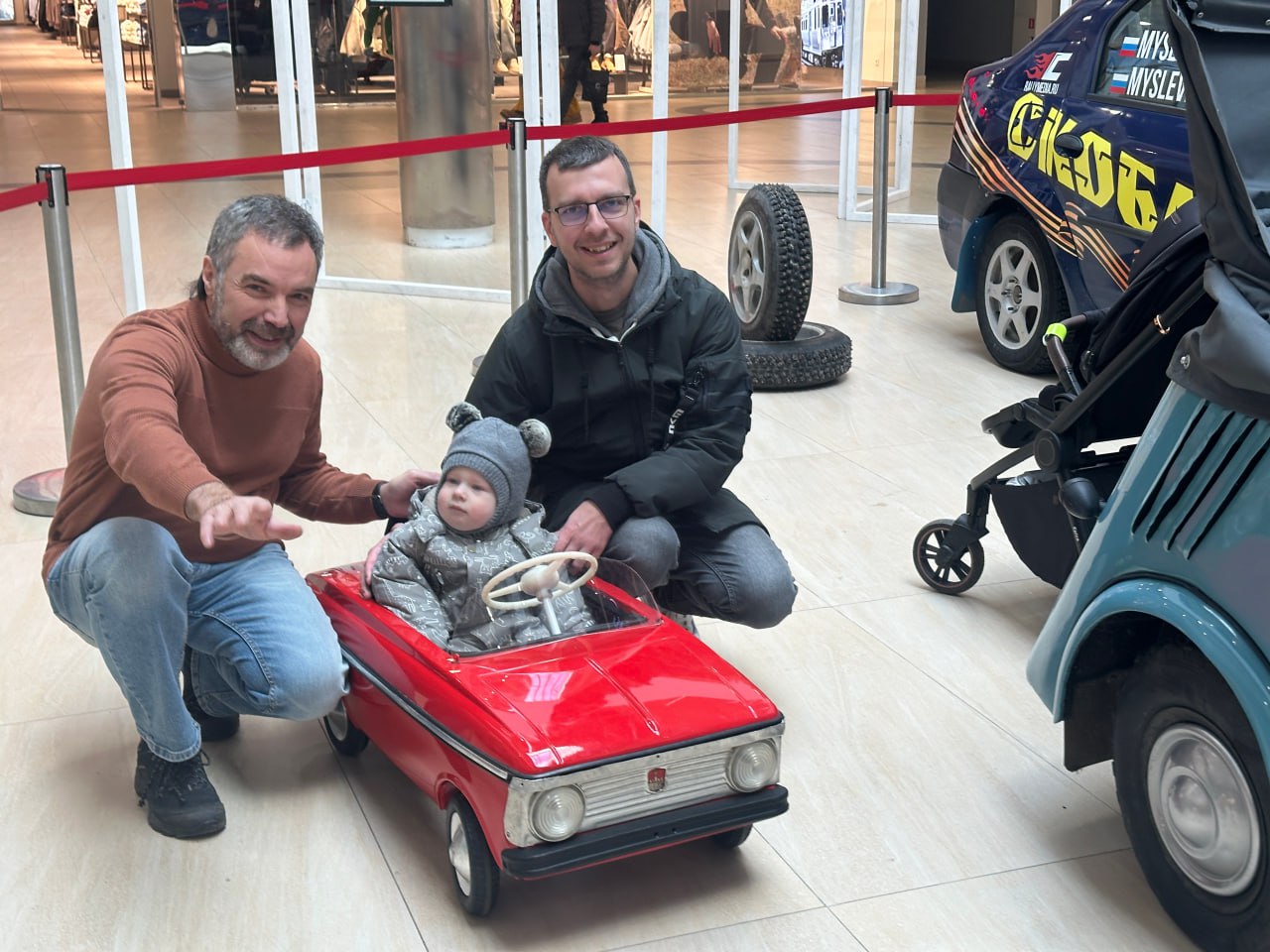 В торгово-досуговом центре Пскова в минувшие выходные прошло мероприятие по безопасности дорожного движения В торгово-досуговом центре Пскова в минувшие выходные прошло мероприятие по безопасности дорожного движения