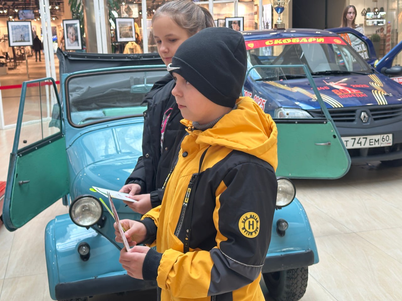 В торгово-досуговом центре Пскова в минувшие выходные прошло мероприятие по безопасности дорожного движения В торгово-досуговом центре Пскова в минувшие выходные прошло мероприятие по безопасности дорожного движения