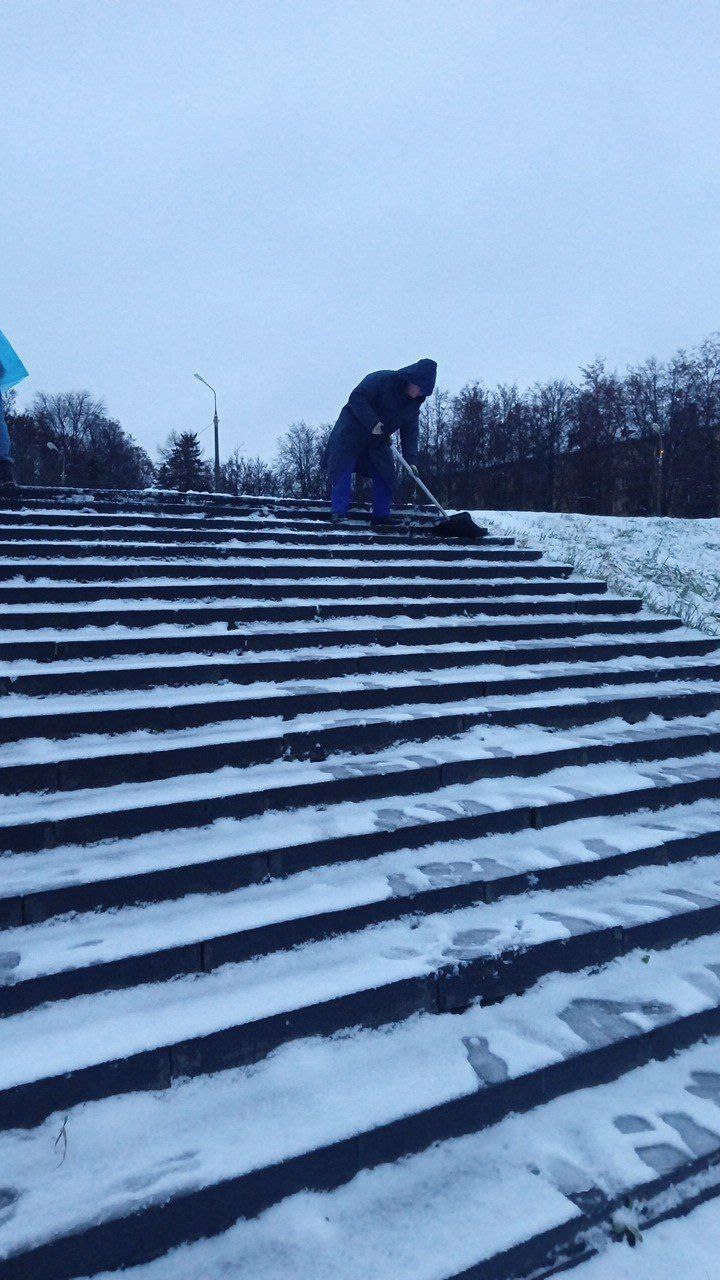 Великие Луки перешли на зимний режим: коммунальные службы готовы к снегопадам Великие Луки перешли на зимний режим: коммунальные службы готовы к снегопадам